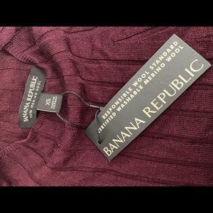 NWT Banana Republic Merino Wool Sweater